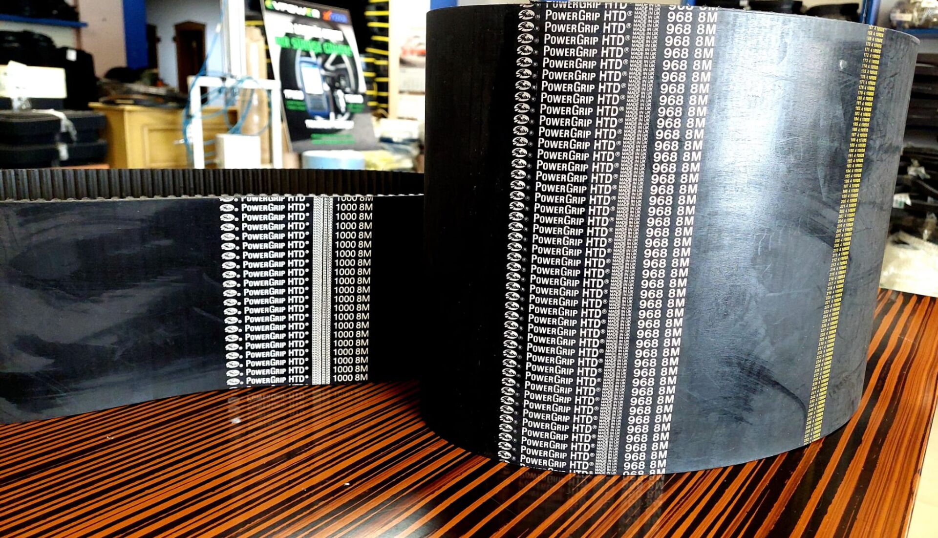 GATES  HTD8M 1880 1MM  GATES  HTD8M 1880 1MM